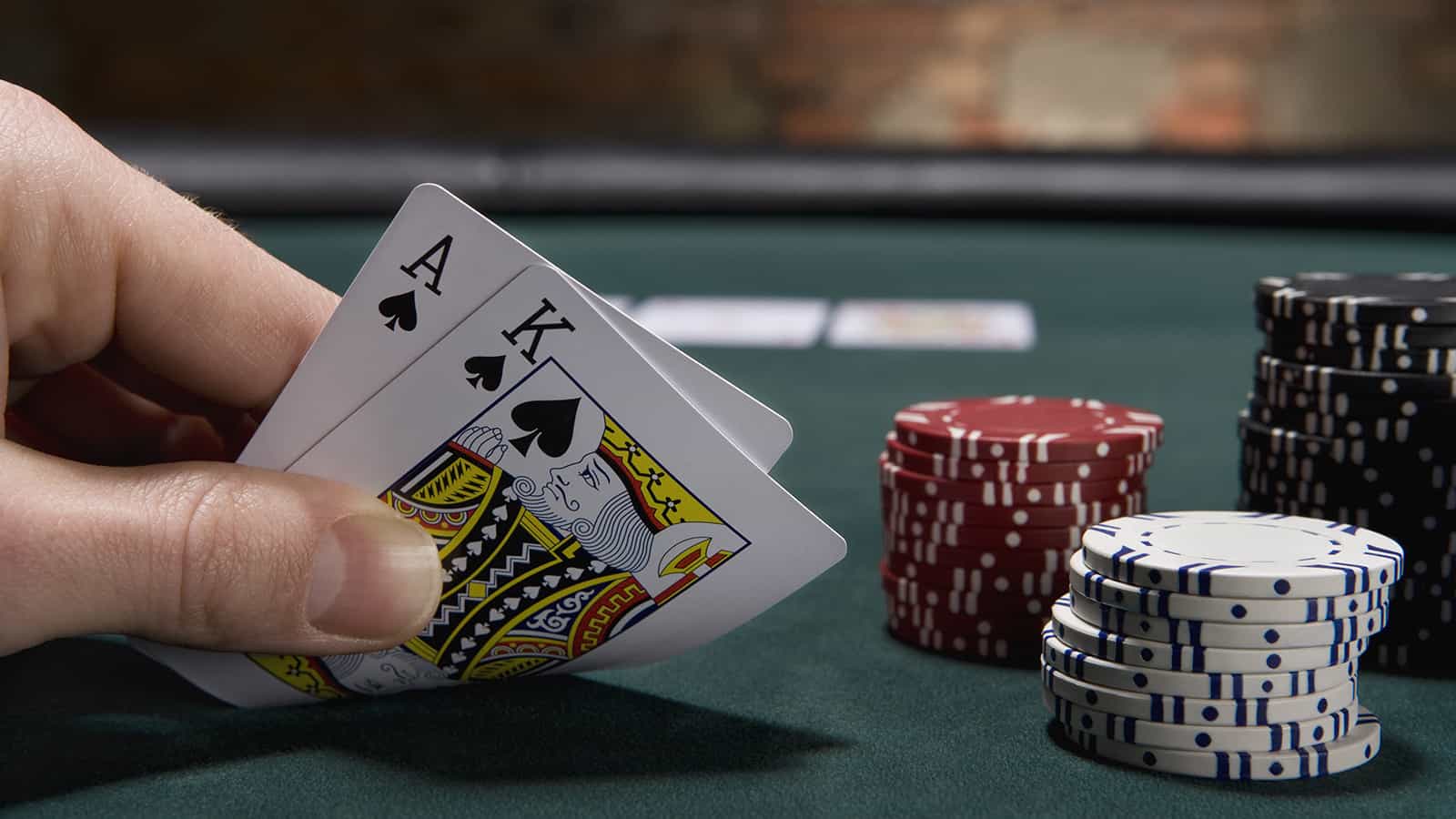Trải nghiệm cá cược tại Mot88 poker với rất nhiều ưu điểm.